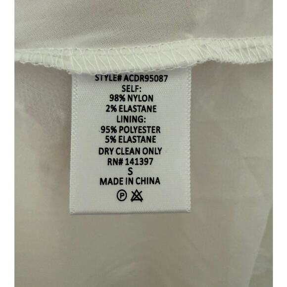 Women ASTR White Lace Mini Short Sleeve Dress with Zipper Closure-Small - Picture 4 of 7